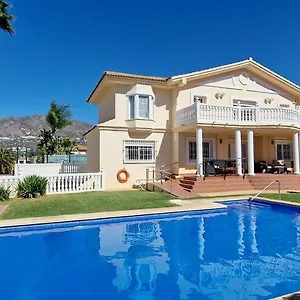 Golden Costa Del Sol - Big Private Pool - Bbq - Good Location Villa Fuengirola